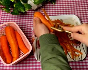 wash and peel carrot