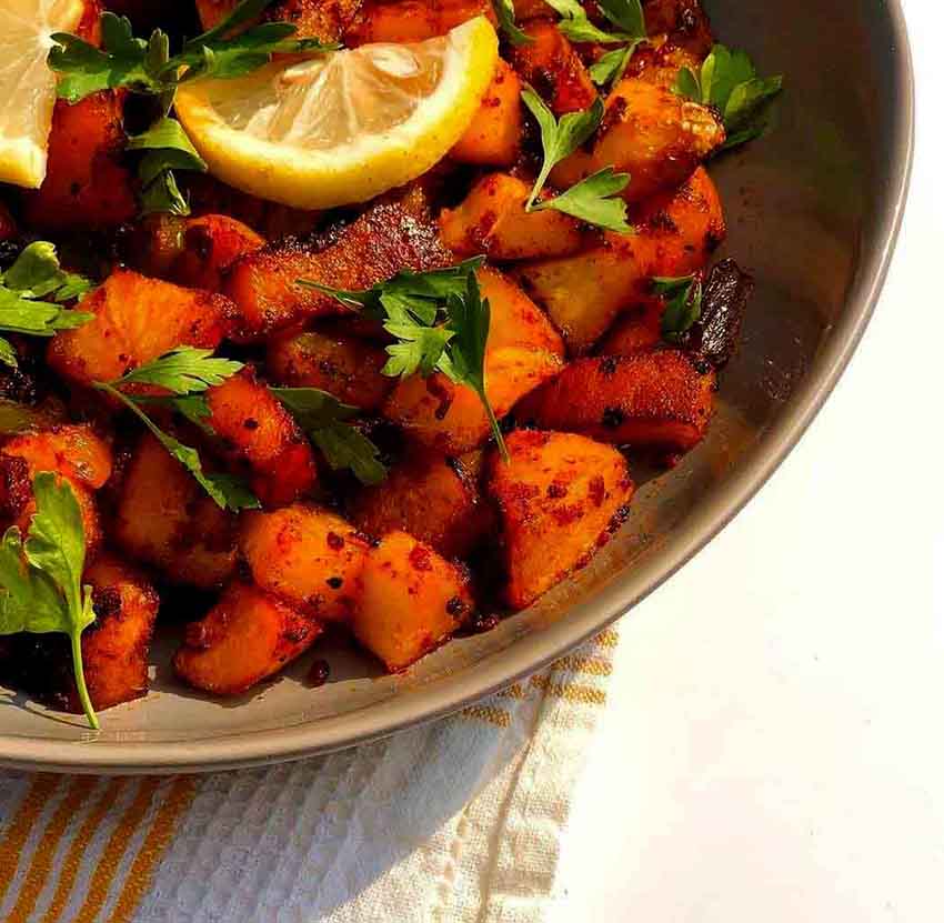 Calories and nutritional value of dopiazeh aloo