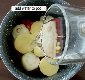 add water to pot tas kabab