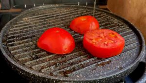 prepare the tomato as a grill and enjoy it