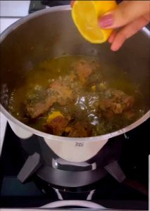 add fresh lemon to the stew