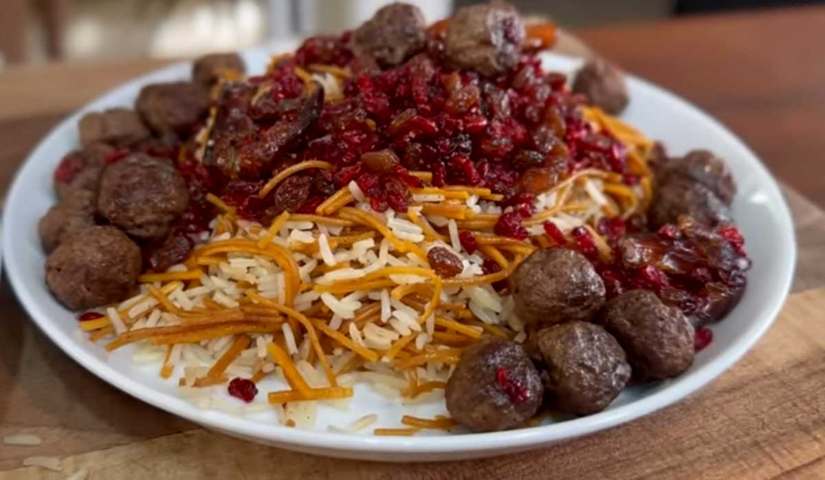 reshteh polo with ground beef