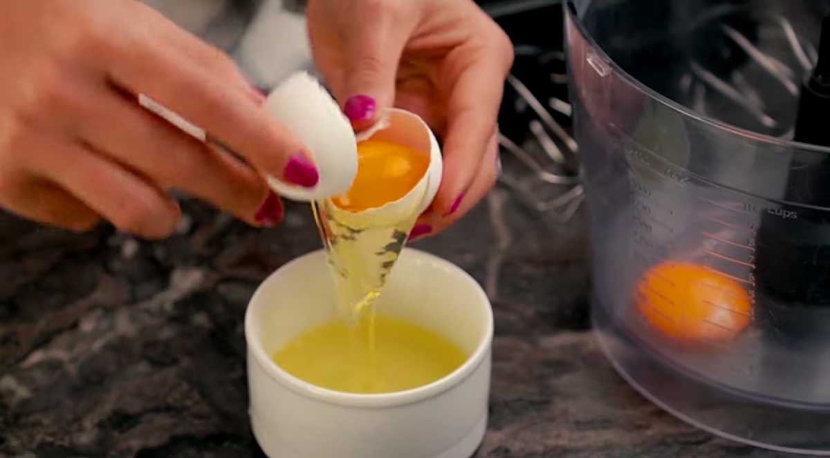 separate the egg yolk